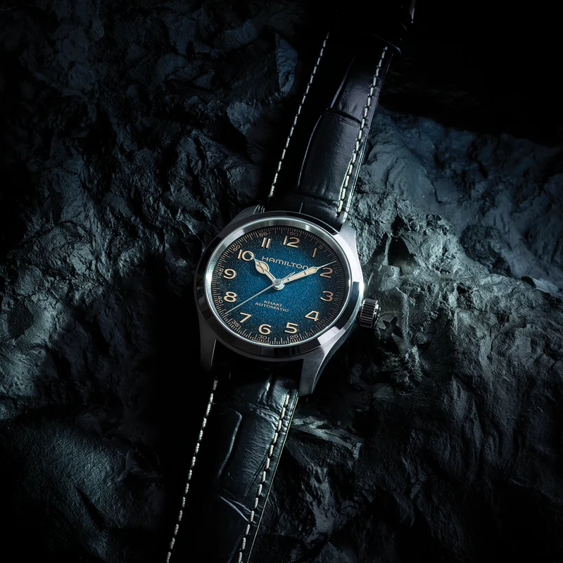 Khaki Field Murph 38mm - Blue on Leather Strap