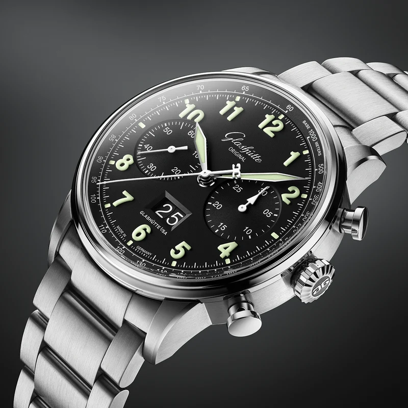 Senator Chronograph Navigator 41mm - Black Lacquer on Bracelet