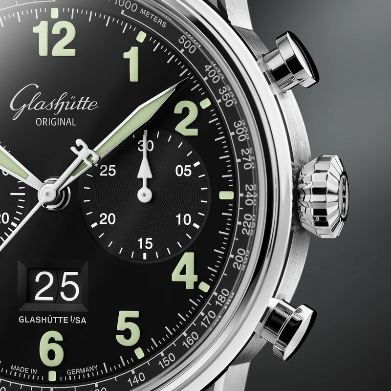 Senator Chronograph Navigator 41mm - Black Lacquer on Bracelet