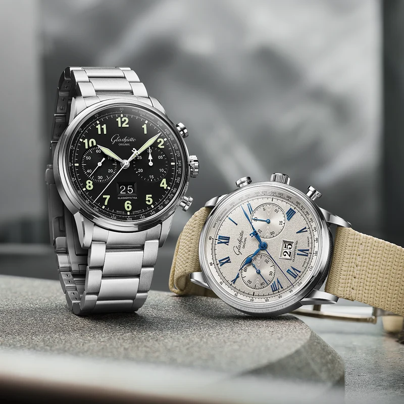 Senator Chronograph Navigator 41mm - Black Lacquer on Bracelet