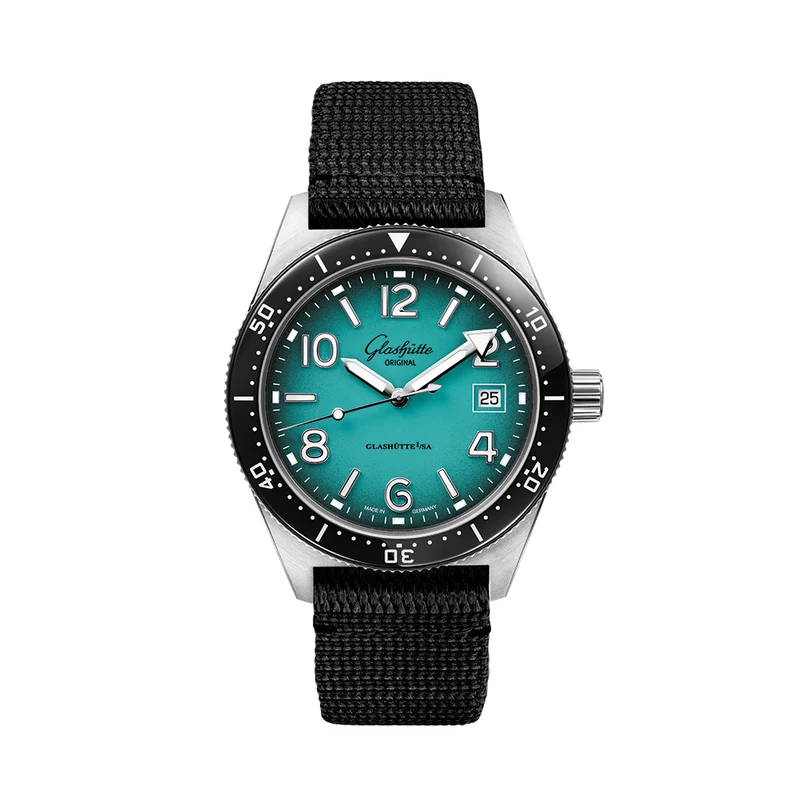 SeaQ "Northern Tide" Limited Edition 39.5mm - Turquoise on Bracelet w/ Additional Fabric Strap