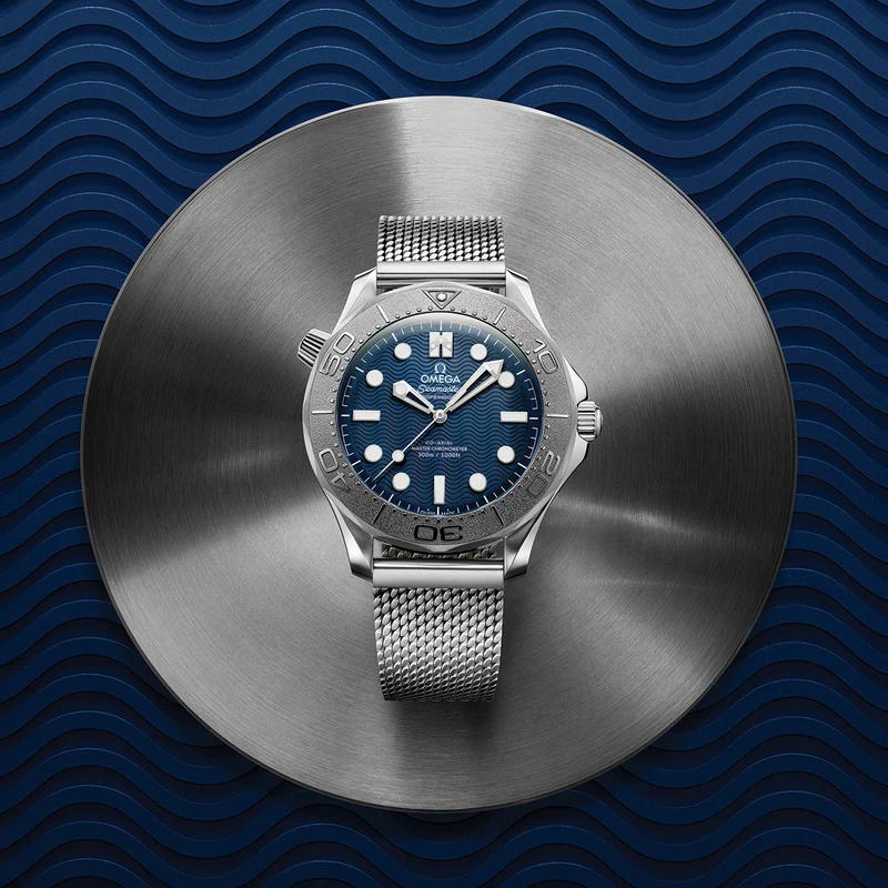 Seamaster Diver 300M "James Bond" 42mm - Blue on Bracelet