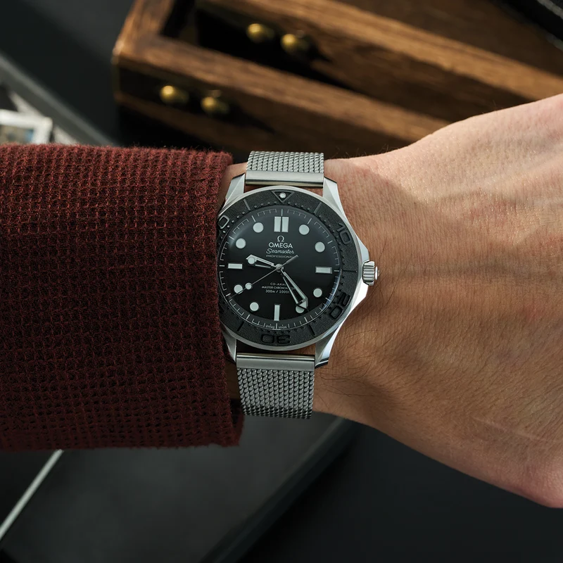 Seamaster Diver 300M "Spectre" 42mm - Black on Bracelet