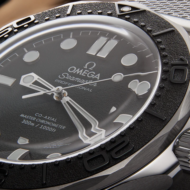 Seamaster Diver 300M "Spectre" 42mm - Black on Bracelet