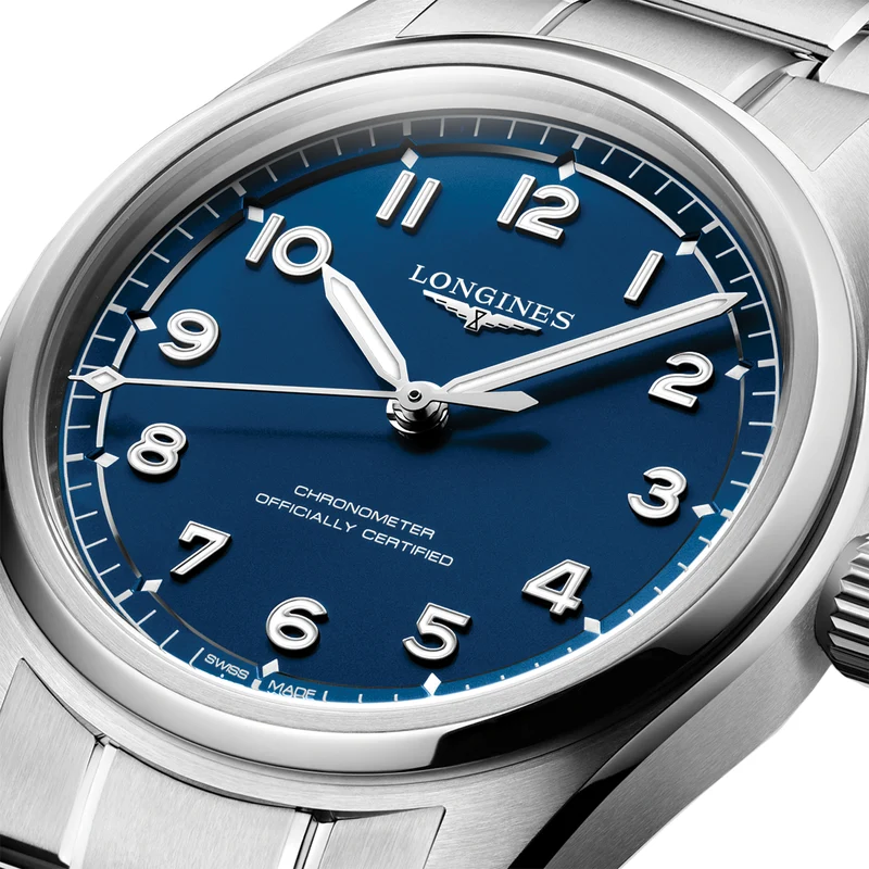 Spirit Pilot 39mm - Blue on Bracelet