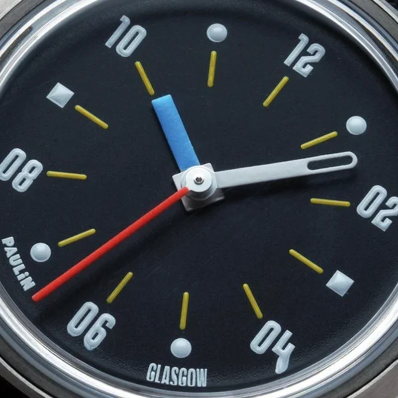 Modul D Quartz 35mm - Black on Bracelet