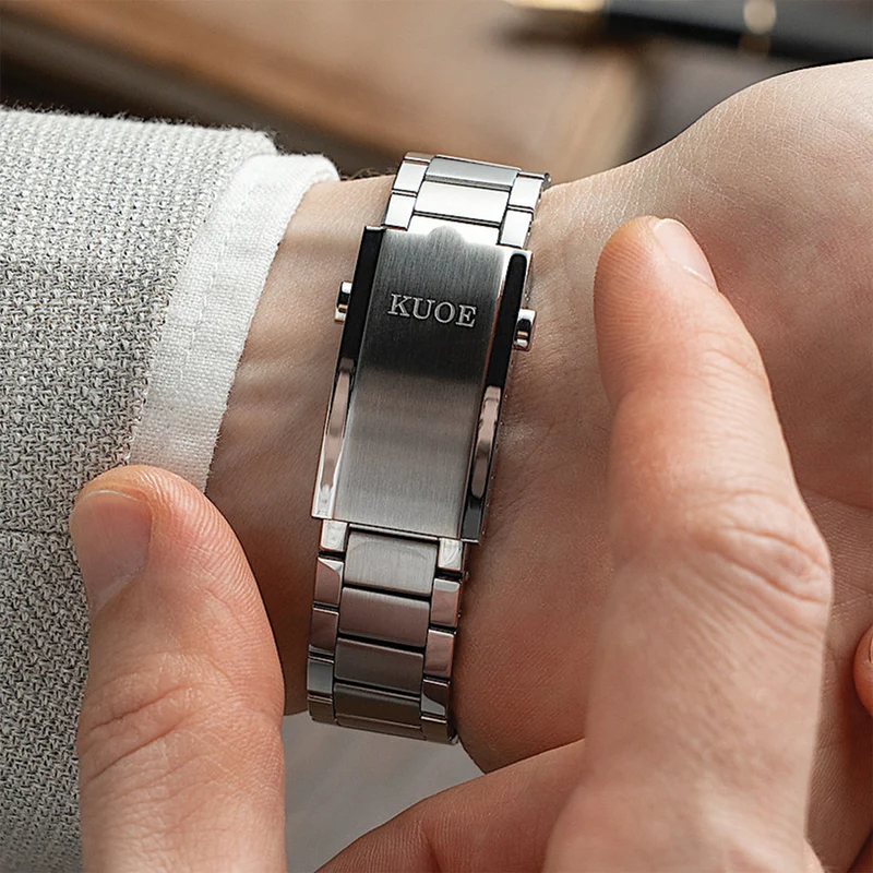 ROYAL SMITH 35mm - Blue on Bracelet