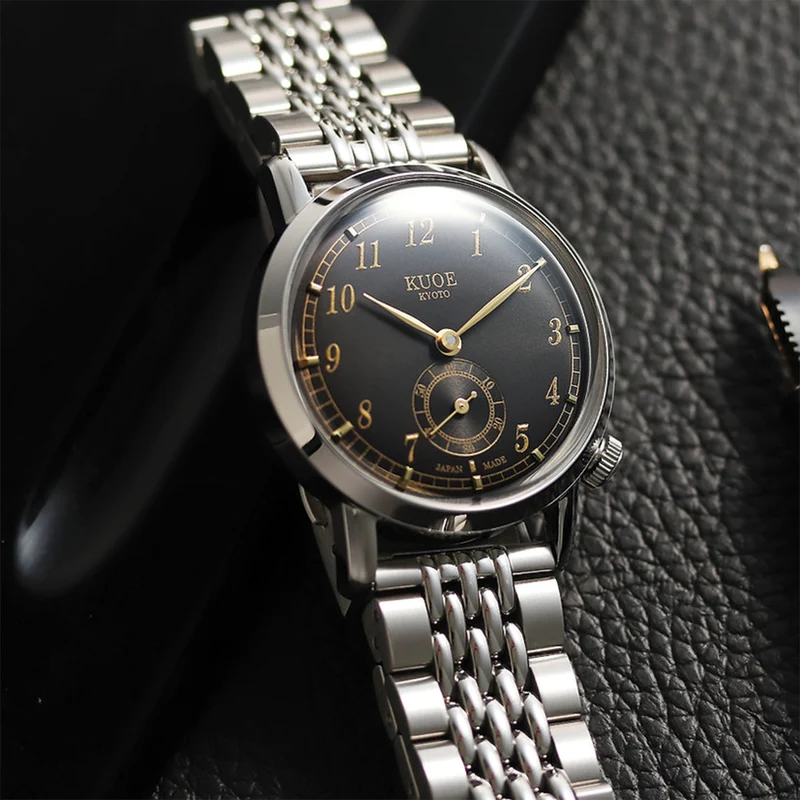 OLD SMITH 35mm - Black on Bracelet