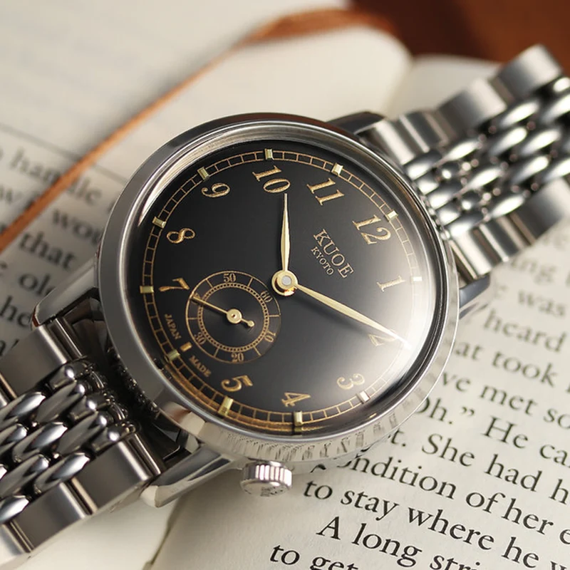 OLD SMITH 35mm - Black on Bracelet