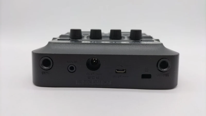 ZOOM Multi-Effekte G1 FOUR