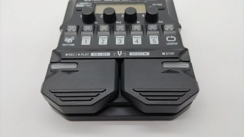 ZOOM Multi-Effekte G1 FOUR