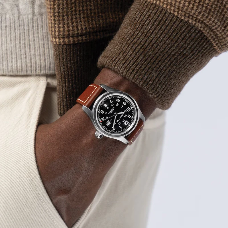 Khaki Field Auto 42mm - Black on Leather Strap