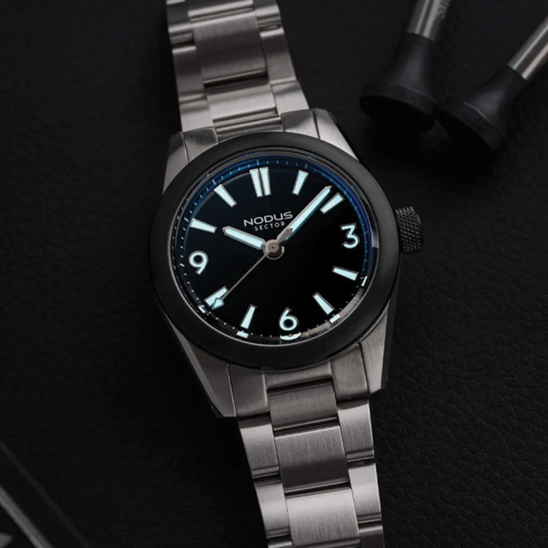 Sector II Sport Onyx 38mm - Black on Bracelet