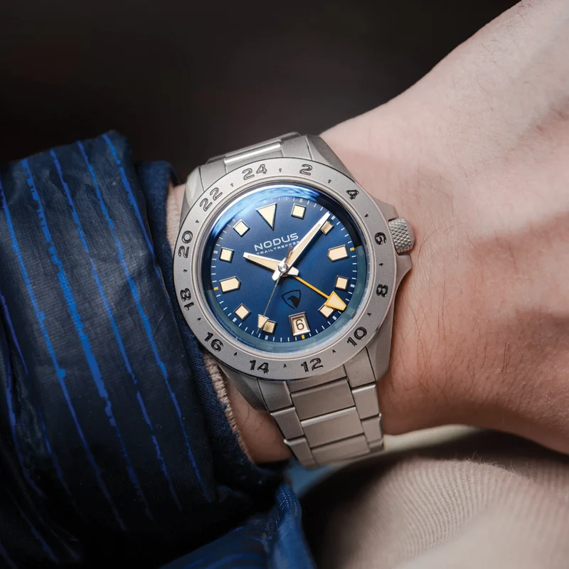 TrailTrekker Basecamp 39.5mm - Blue on Bracelet