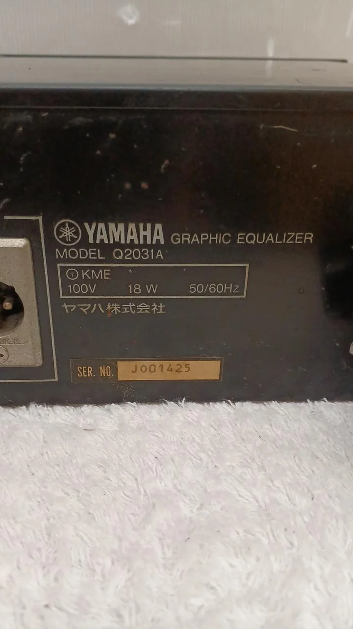 YAMAHA Grafik-Equalizer Q2031A