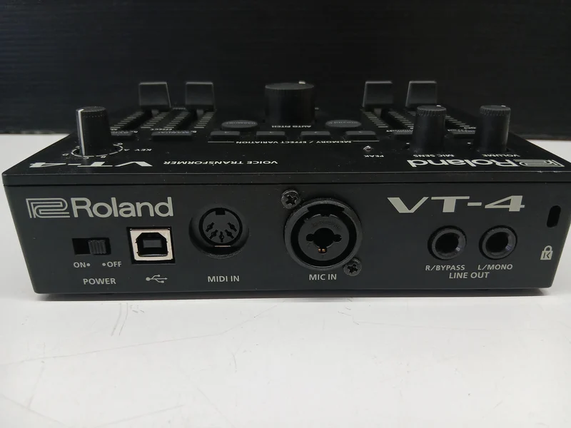 ROLAND Voice Transformers VT-4