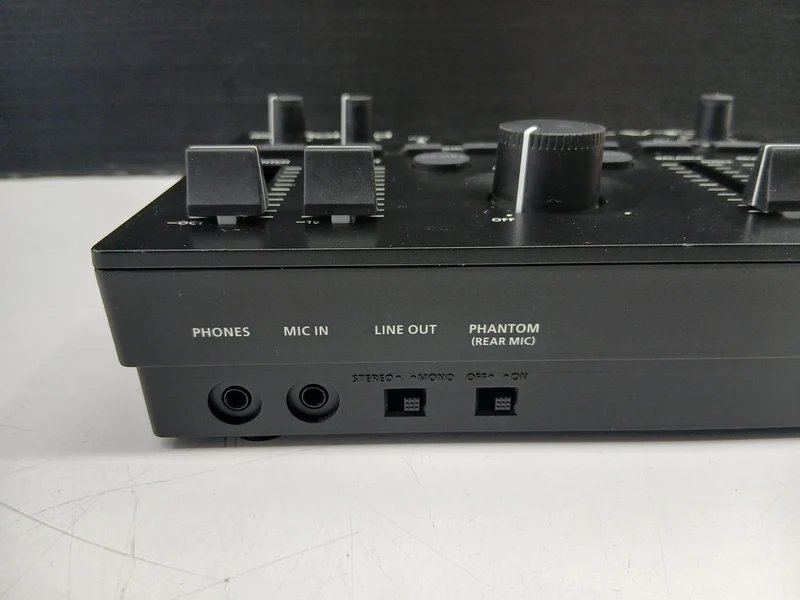 ROLAND Voice Transformers VT-4