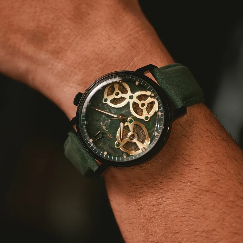 Spaceview Evolution 43.5mm - Green on Leather Strap