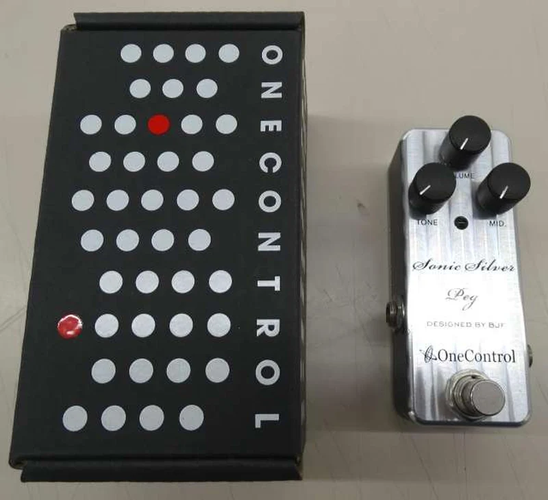 EIN STEUERUNG Andere Effektpedale: SONIC SILVER PEG