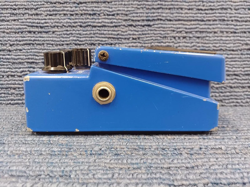 BOSS Effektpedal CS-2