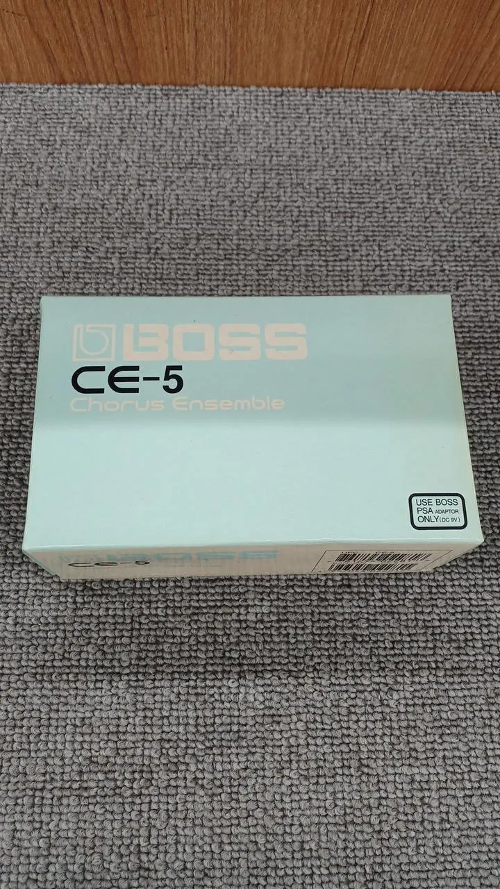 BOSS Effektpedal & Chorus CE-5