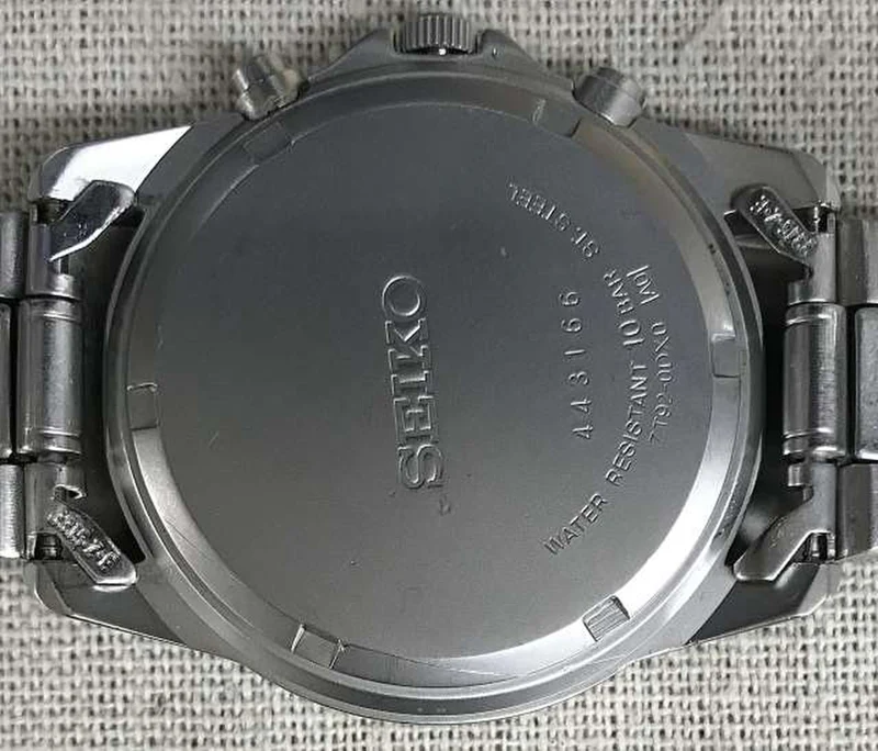 SEIKO Quarz-Armbanduhr 7T92-0DX0