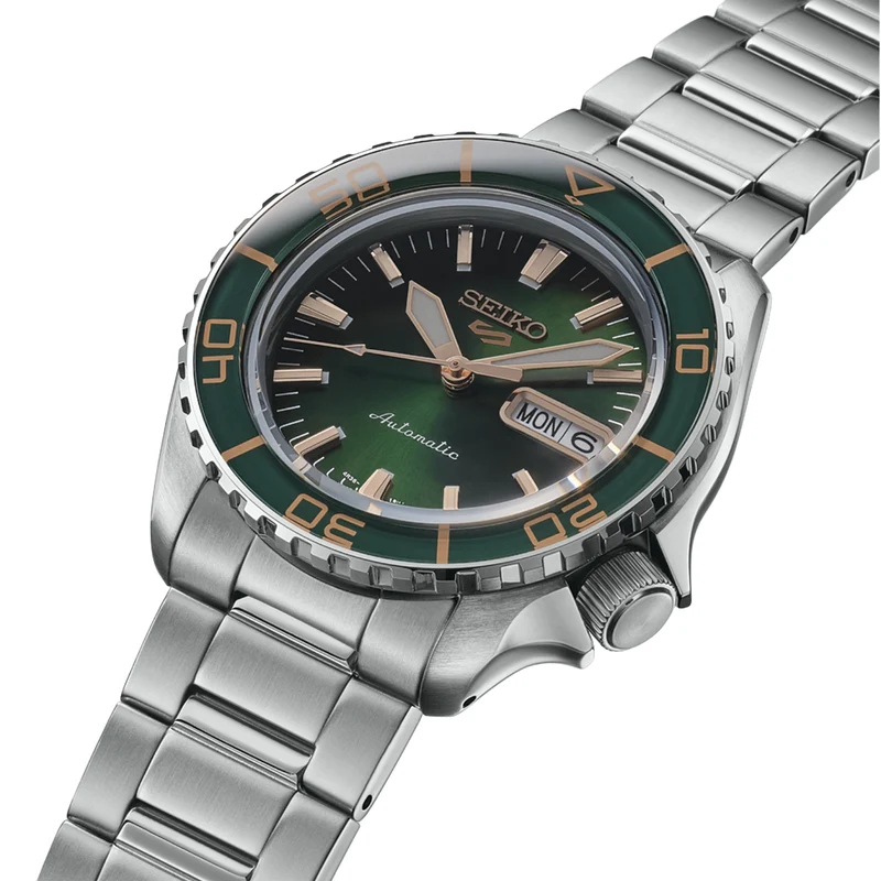 HDB005 5 Sports SKX Series 42.5mm - Green on Bracelet