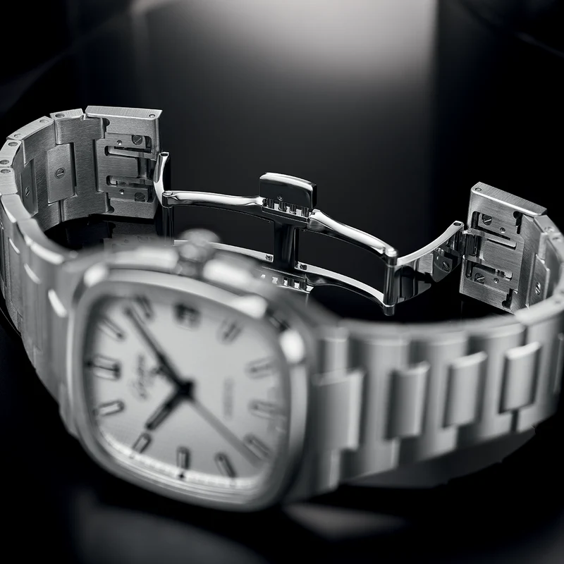 Seventies "Stereo Panel" 39mm - Silver on Bracelet