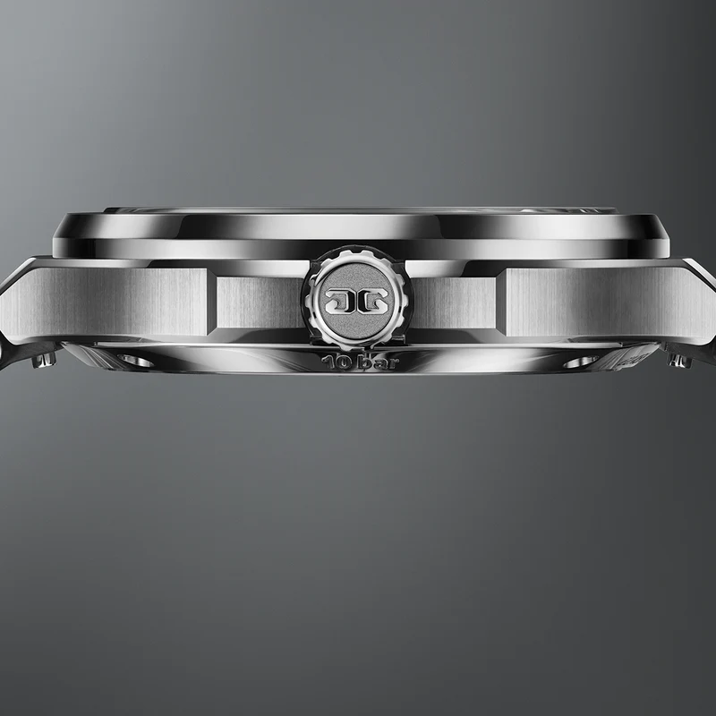 Seventies "Stereo Panel" 39mm - Silver on Bracelet