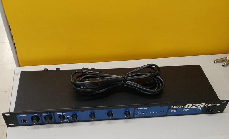 MOTU-Schnittstelle: 828 FIREWIRE
