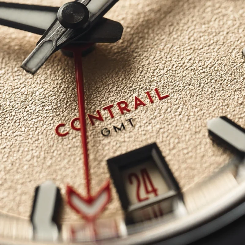 Contrail GMT Laguna 40.5mm - Ivory on Bracelet