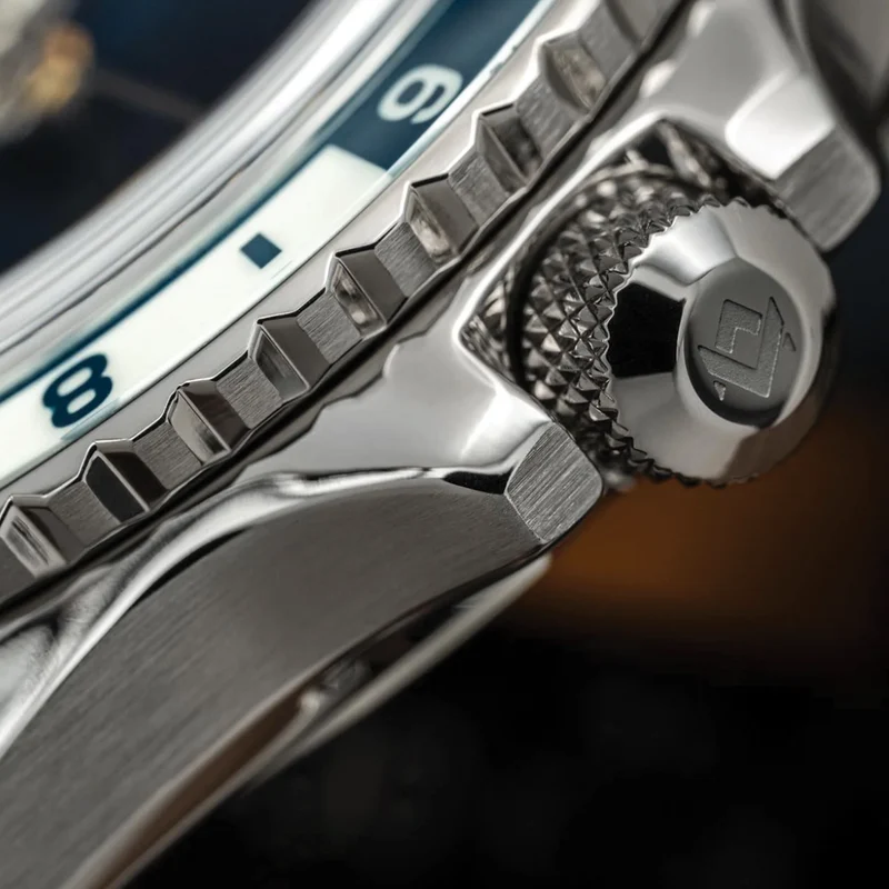 Contrail GMT Impulse 40.5mm - Blue on Bracelet