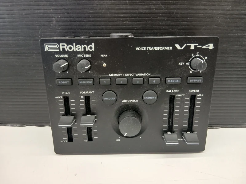 ROLAND Voice Transformers VT-4