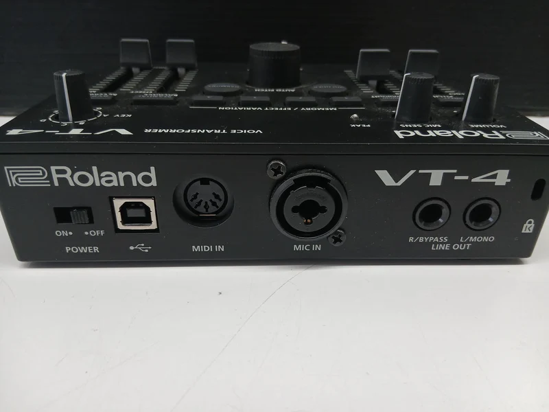 ROLAND Voice Transformers VT-4