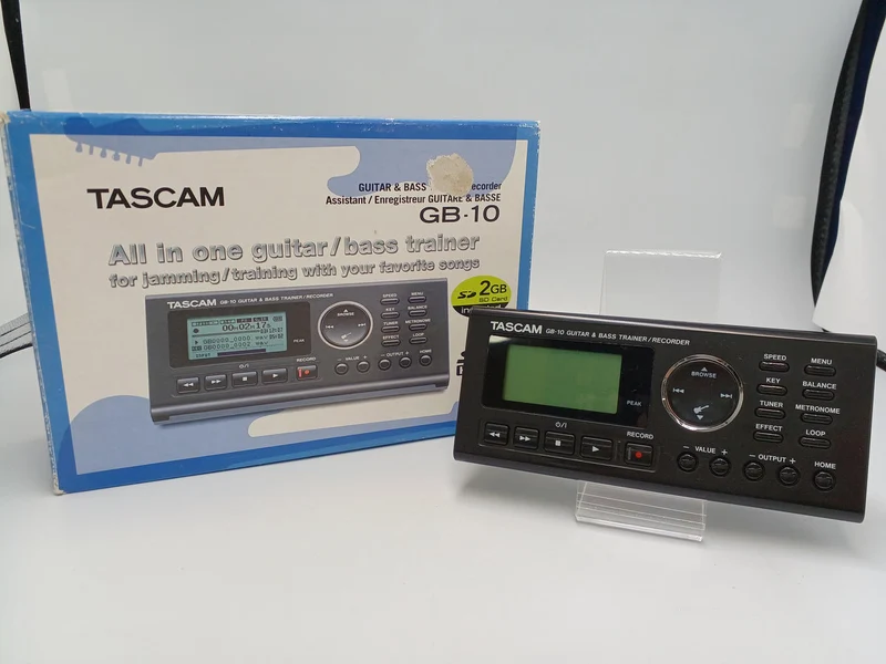 TASCAM Gitarren- und Basstrainer GB-10
