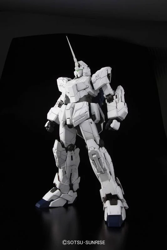 Bandai PG RX-0 Unicorn Gundam + LED-Einheit