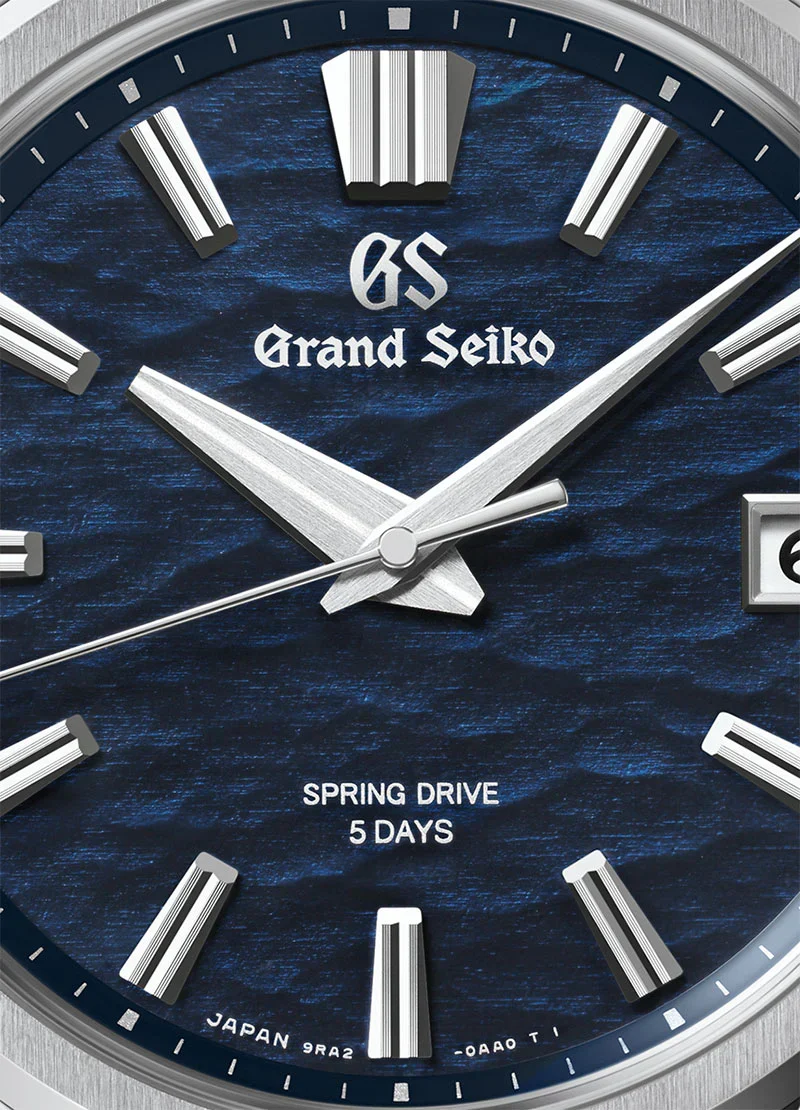 SLGA021 "Lake Suwa Before Dawn" Evolution 9 Spring Drive 5 Days 40mm - Blue on Bracelet