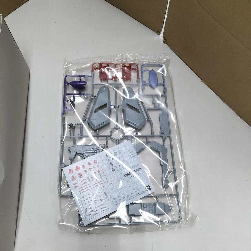 BANDAI SPIRITS MG Gundam Barbatos Erweiterungsteile-Set Premium Bandai Limited Box zerdrückt