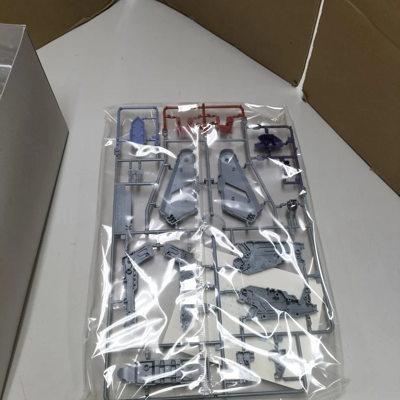 BANDAI SPIRITS MG Gundam Barbatos Erweiterungsteile-Set Premium Bandai Limited Box zerdrückt