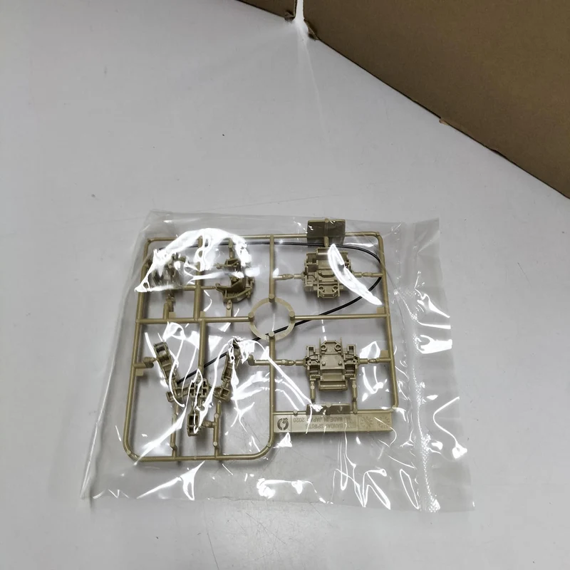 BANDAI SPIRITS MG Gundam Barbatos Erweiterungsteile-Set Premium Bandai Limited Box zerdrückt