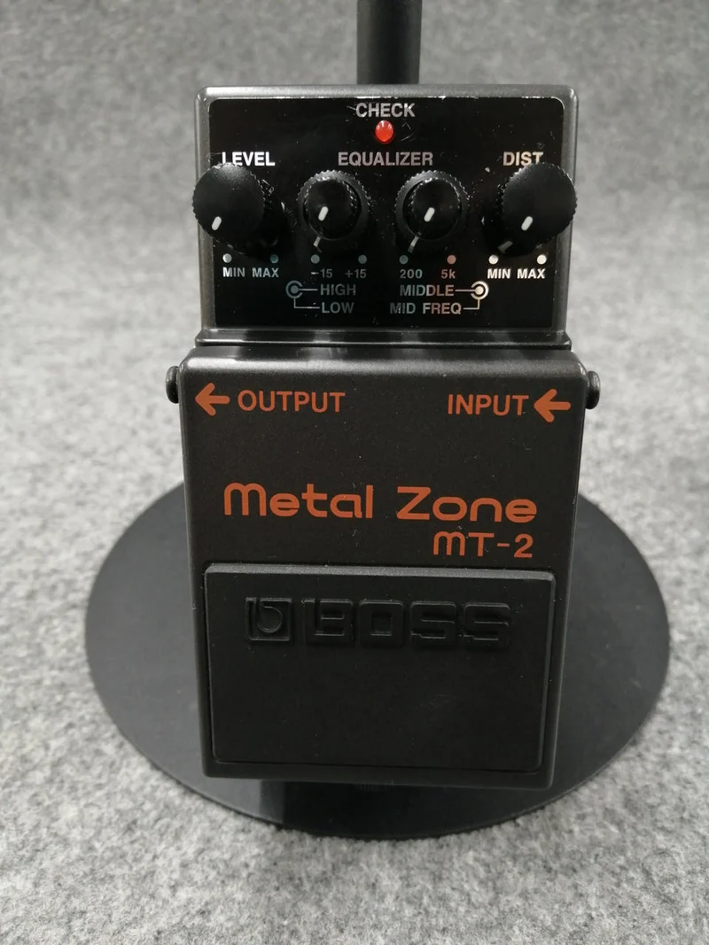 BOSS Effektpedal MT-2