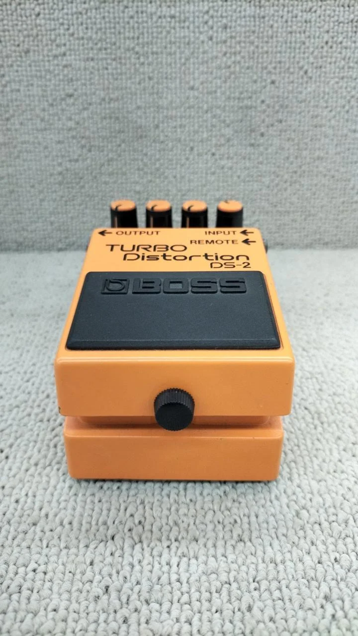 BOSS Distortion Effects DS-2