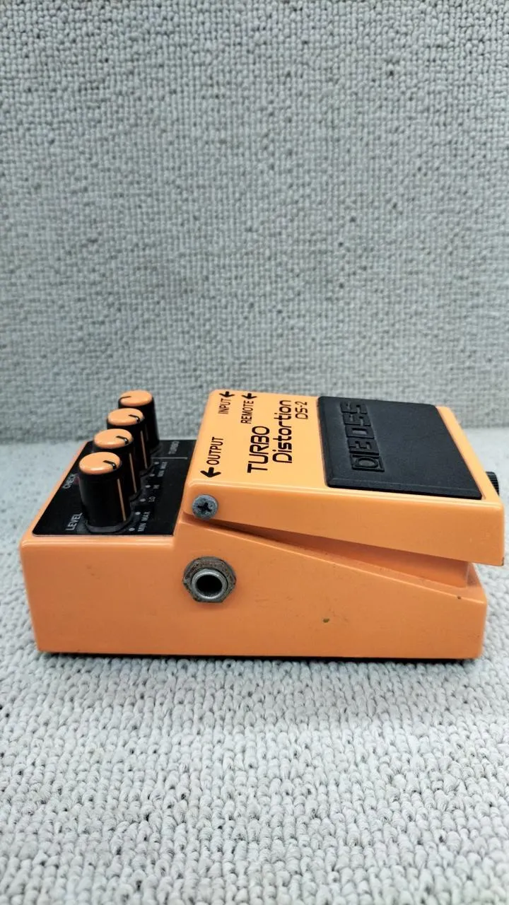 BOSS Distortion Effects DS-2