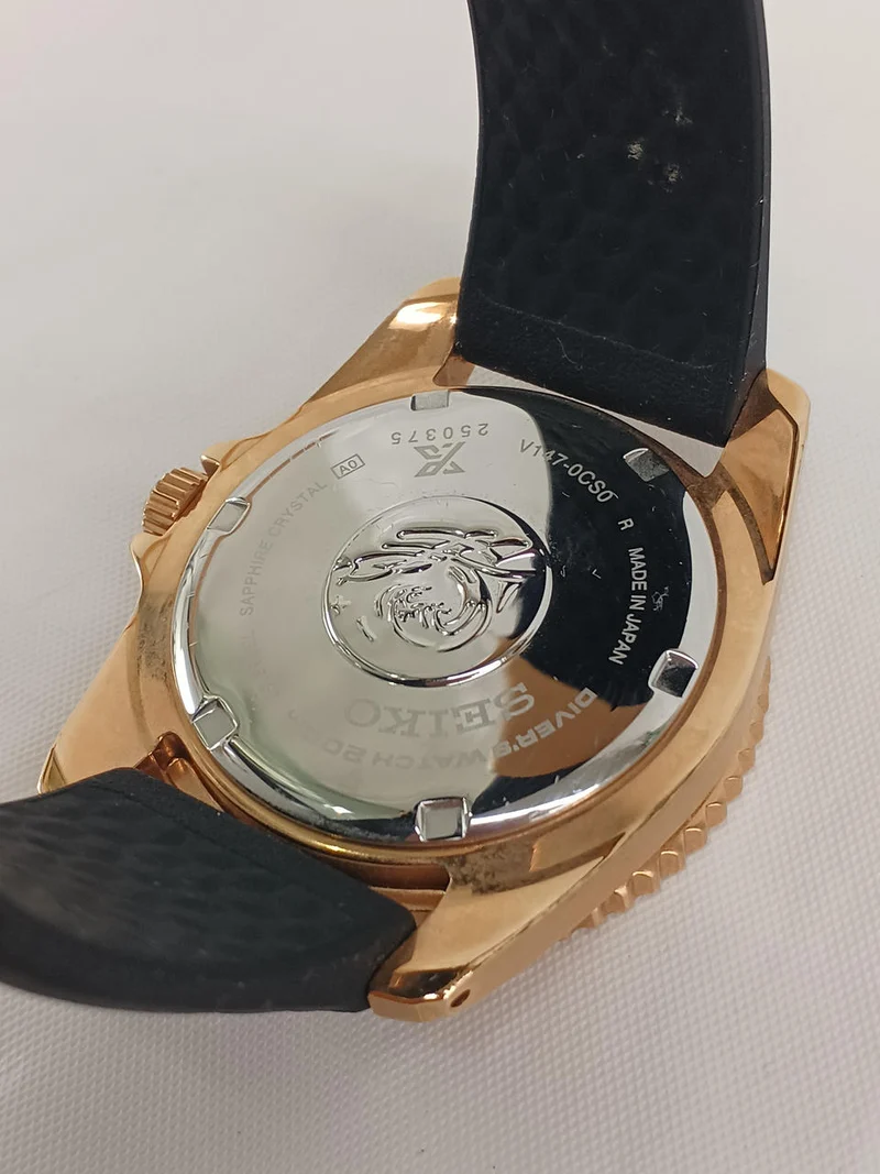 SEIKO Solar-Armbanduhr V147-0CS0