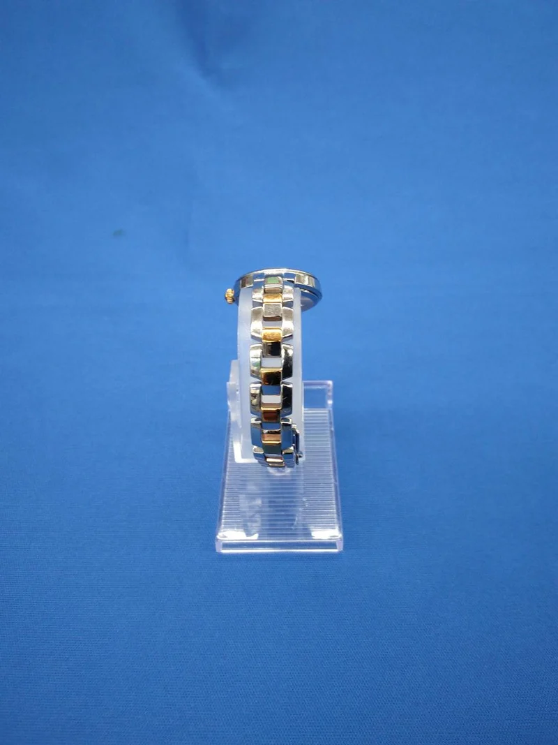 SEIKO Solar-Armbanduhr V117-0VC0