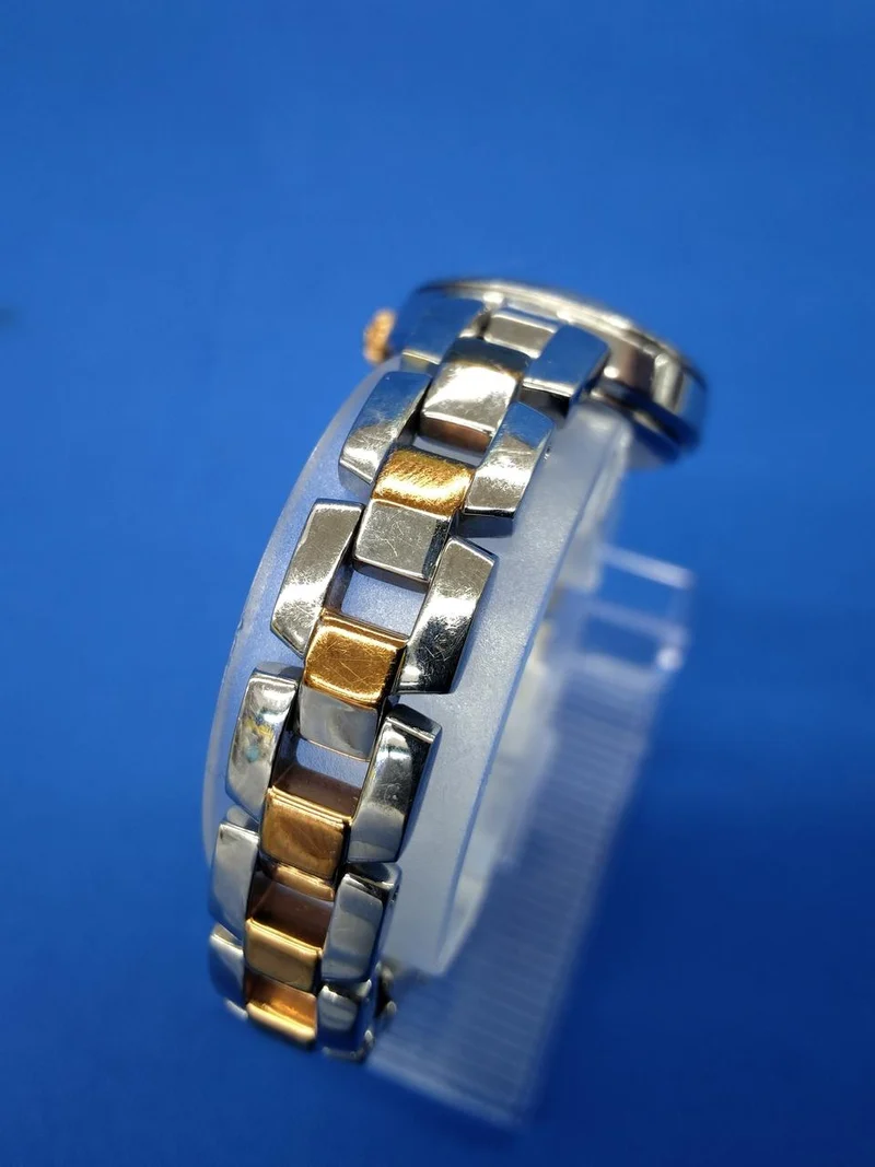 SEIKO Solar-Armbanduhr V117-0VC0