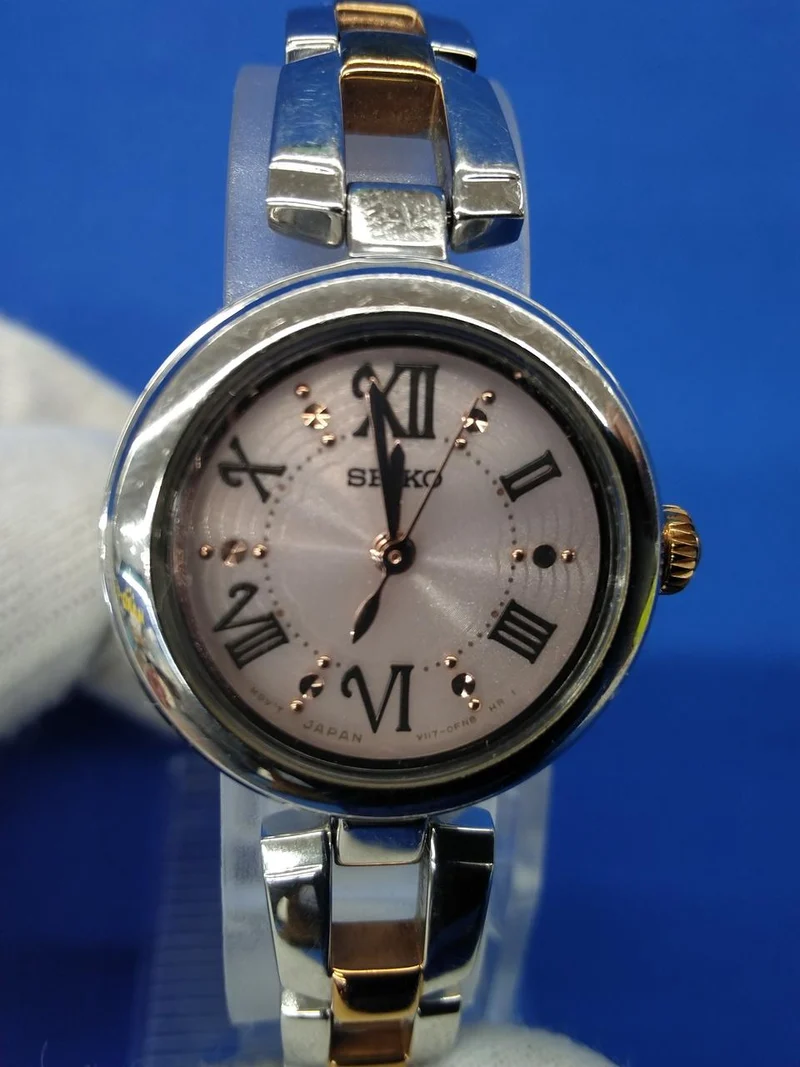 SEIKO Solar-Armbanduhr V117-0VC0