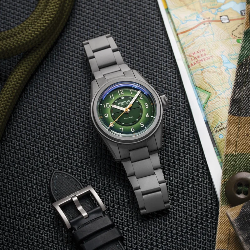 Sector II Field Titanium Sequoia 38mm - Green on Bracelet
