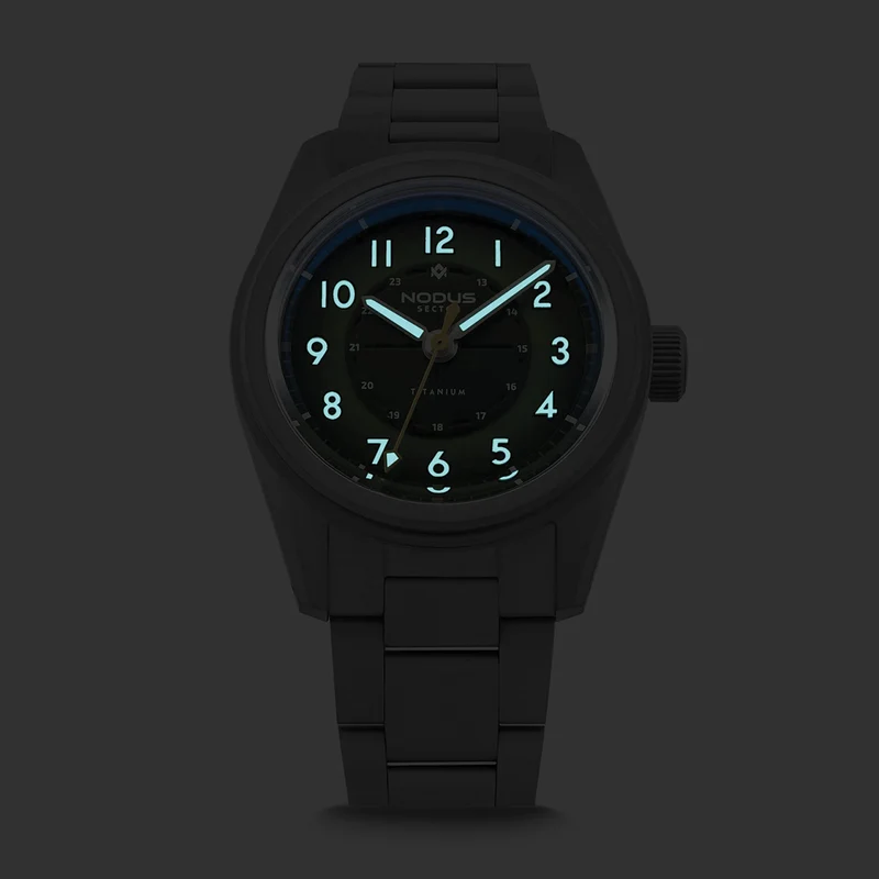 Sector II Field Titanium Sequoia 38mm - Green on Bracelet