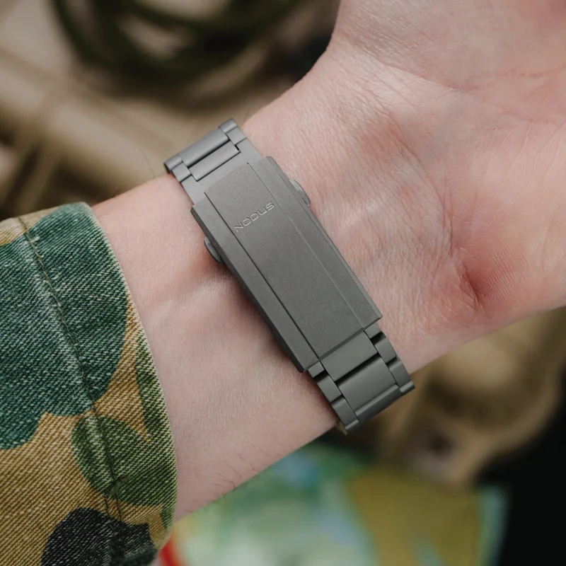 Sector II Field Titanium Sequoia 38mm - Green on Bracelet